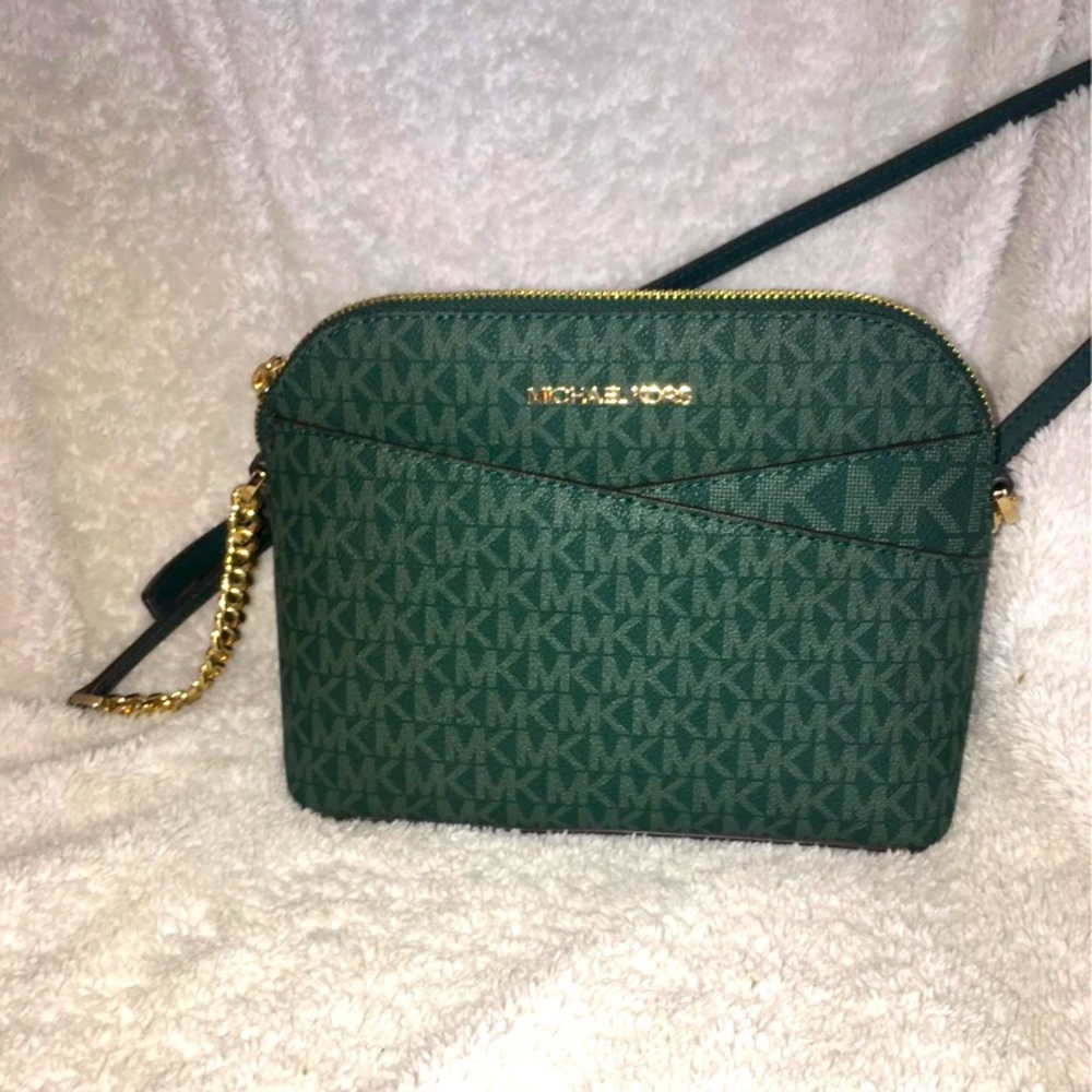 Micheal kors crossbody bag